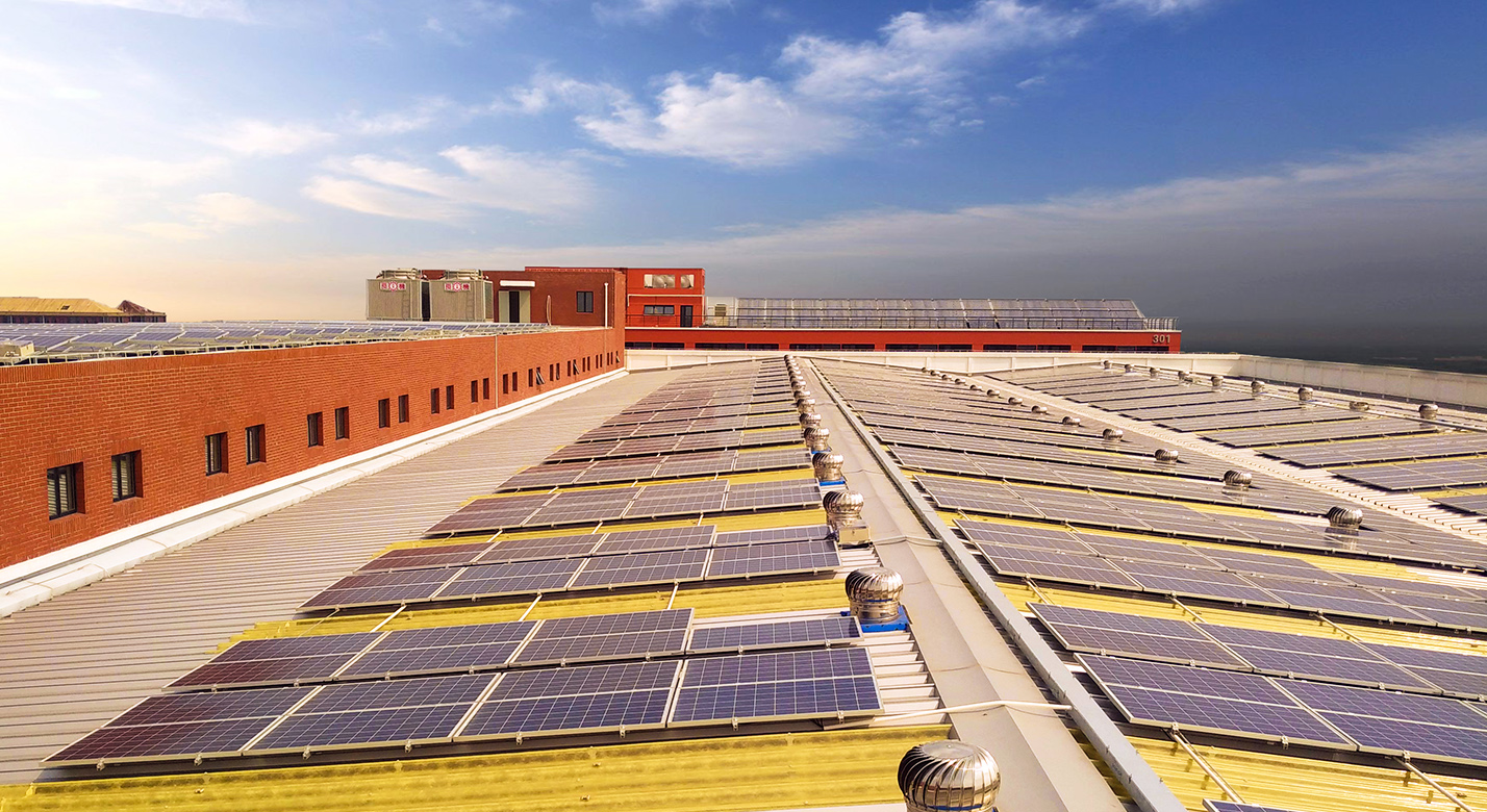 上海中船重工第704所4.3MWp分布式光伏發電項目EPC總承包工程